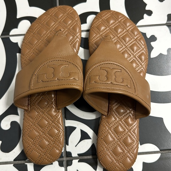 TORY BURCH NEW Tan Leather Quilted FLEMING Flat Sandal Slides - Picture 3 of 11